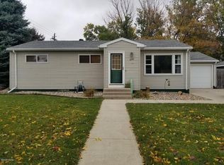 1338 Harmony Ln, Watertown, SD 57201