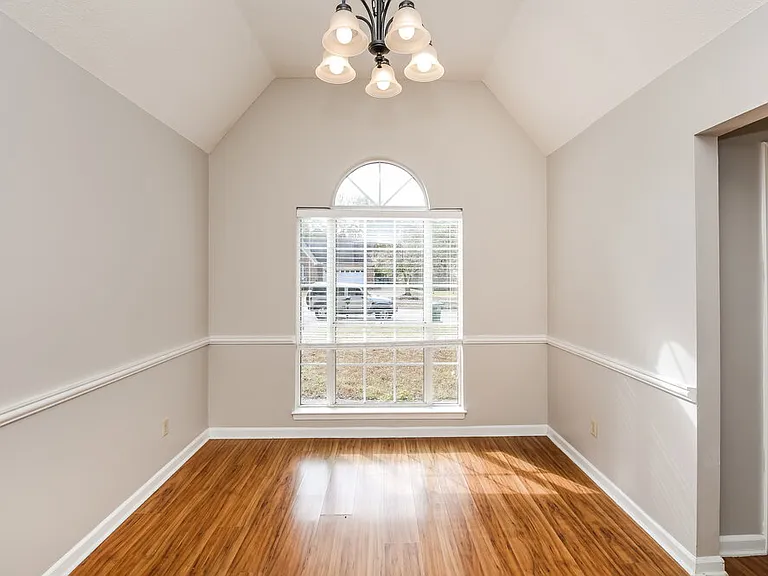 2350 Heather Rdg — Photo 5