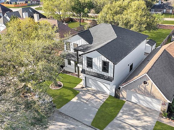 3rd image of 9026 Lawncliff Ln