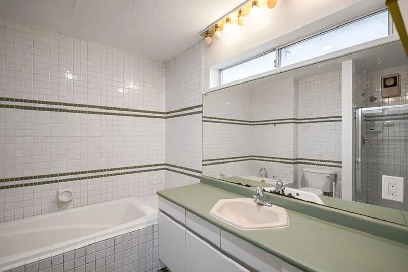 Vancouver House for rent - 4 Bedrooms — photo 17