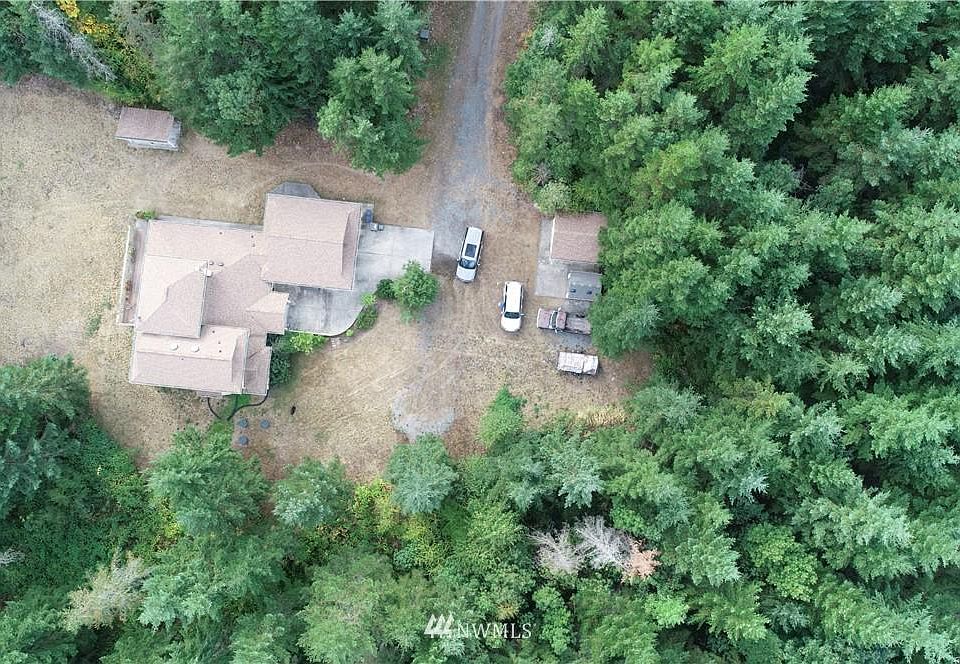 1st image of 44603 37th Ave E