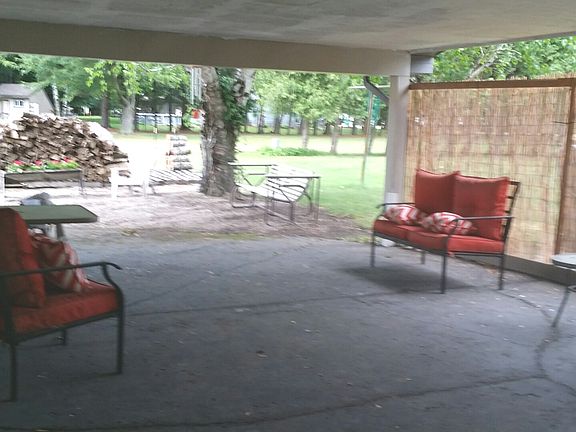 3rd image of 16 Hannah Ave