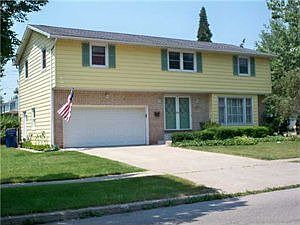1st image of 320 Cottonwood Dr