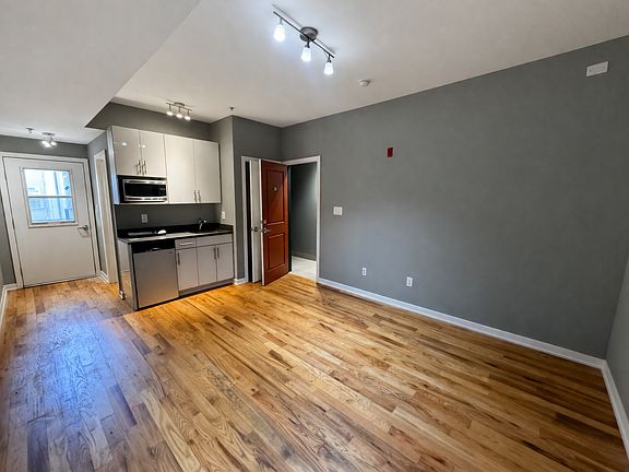 3rd image of 531A N Budd St #3B