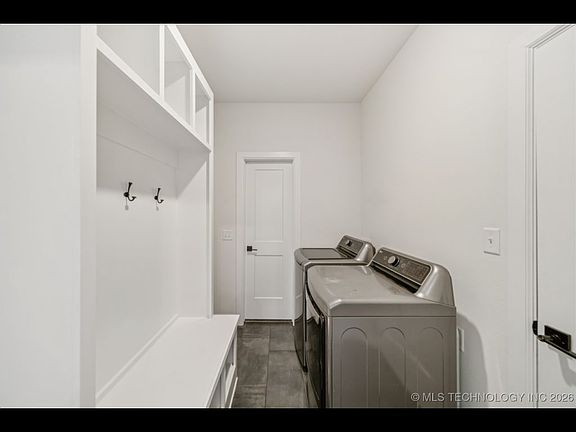 3rd image of 27712 E 107th St S