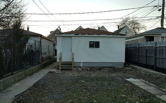 5th image of 3018 S Homan Ave
