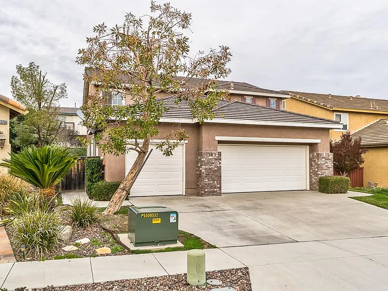 23764 Cloverleaf Way — Photo 35