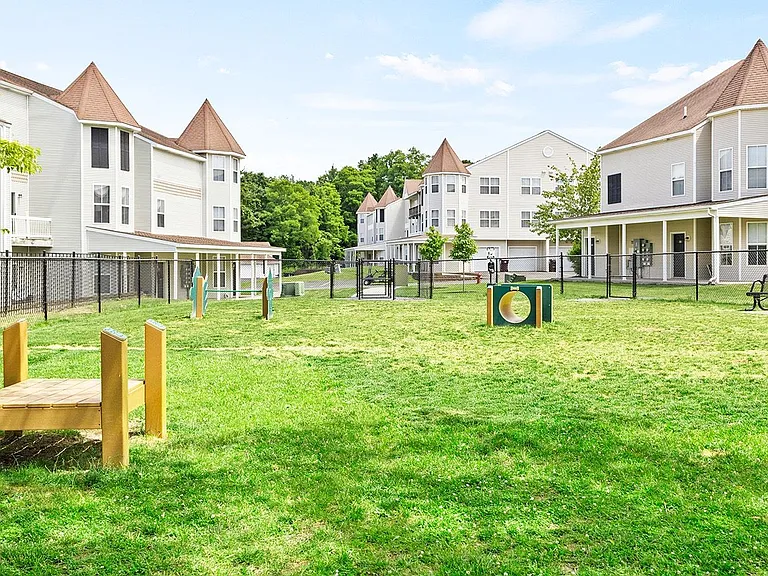 Kinwood Apartments — Photo 31