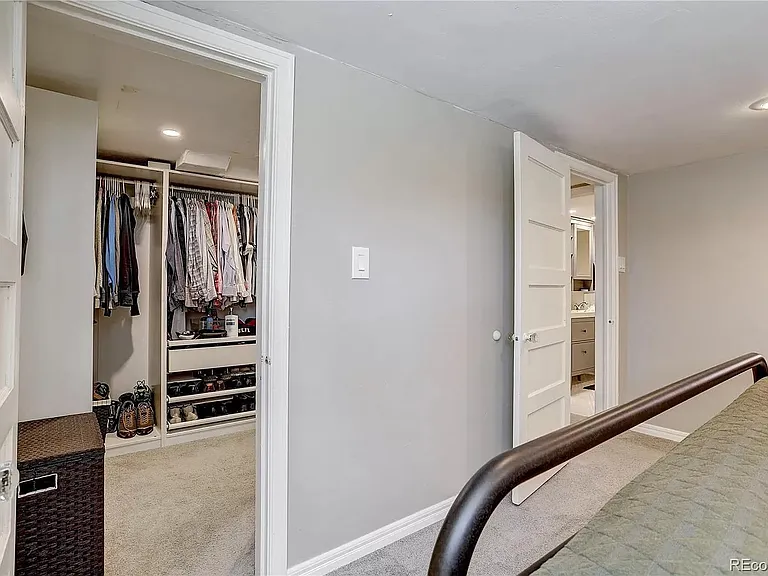 1423 Niagara St — Photo 3