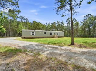 193 Alonza Ln, Richlands, NC 28574