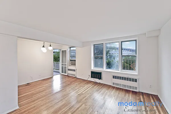 Sold by Moda Realty | media 26
