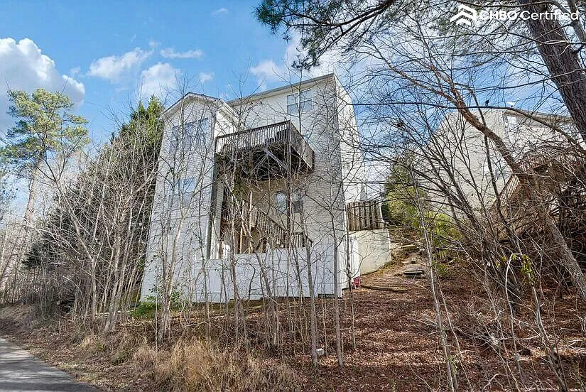 Spacious Corporate Home in Wake Forest — Photo 4