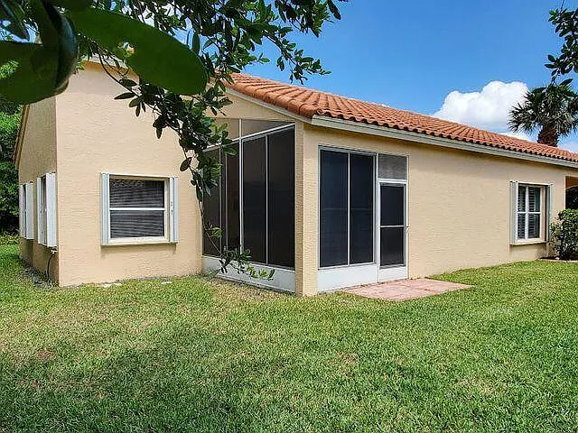 430 NW Lismore Ln — Photo 19