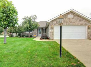 1160 Village Ct, Crown Point, IN 46307
