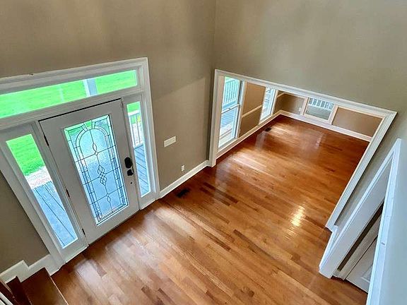 3rd image of 18 Woodgate Dr