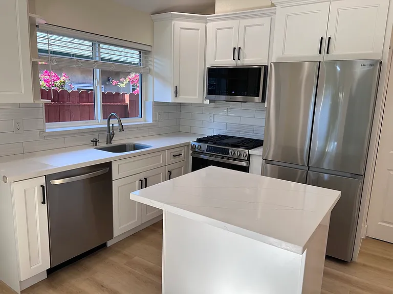 1629 Martin Ave — Photo 11
