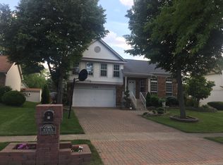 2165 Green Bridge Ln, Hanover Park, IL 60133