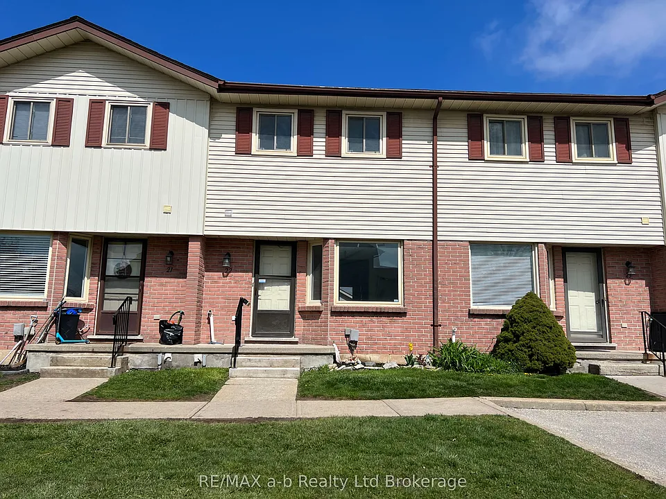 1115 Nellis St #22