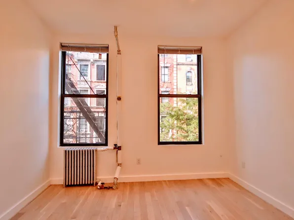 112 East 7th Street image 7 of 11