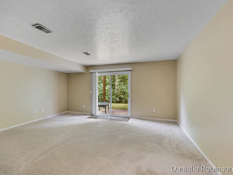 1796 Grand Ridge Ct NE — Photo 16
