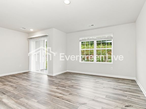 3rd image of 127 Tango Dr