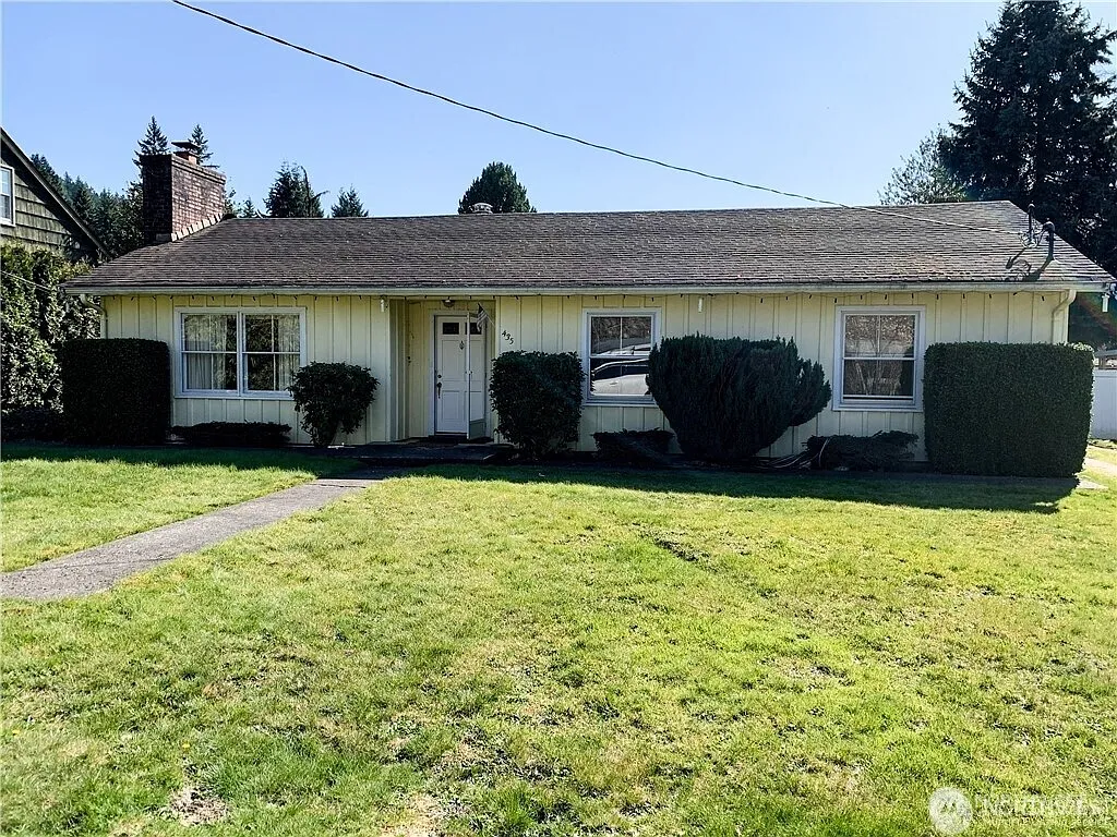 435 NE Birch Street photo 1