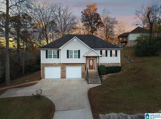 33 Oakbrook Cir, Cleveland, AL 35049
