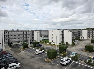 14155 SW 87th St #E202, Miami, FL 33183