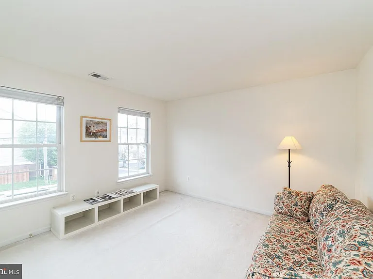 2944 Edgelea Rd — Photo 32