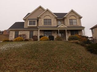 107 Cobblestone Ct, Oakdale, PA