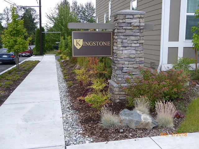 Beautiful 4 Bed 3.5 Bath Home in Lynnwood — Photo 2