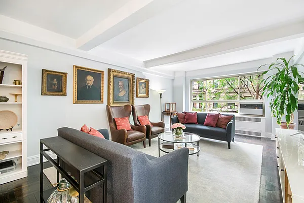 Sold by William Raveis Real Estate | media 11