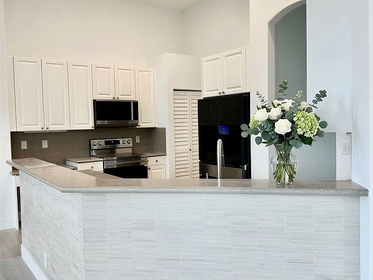 10216 Lexington Estates Blvd — Photo 6