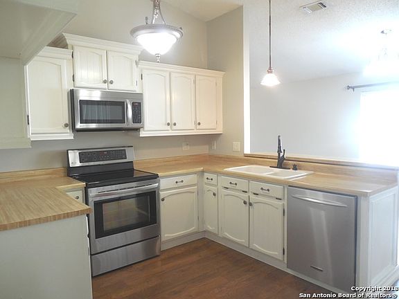2nd image of 4458 Haymarket St