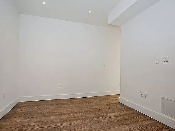 4th image of 75 Orchard St APT 27