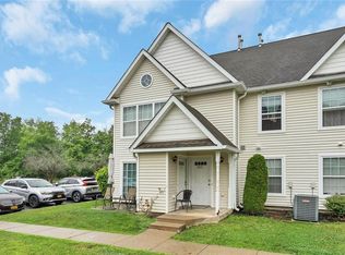 203 Ruth Ct, Middletown, NY 10940