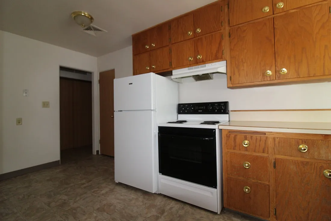 2 bed, $810 — Photo 4