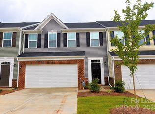 2829 Sand Cove Ct, Denver, NC 28037