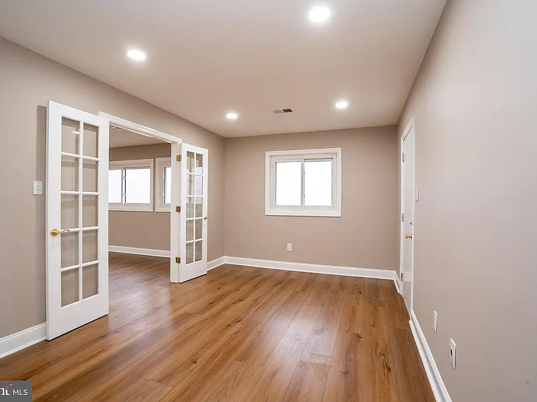 127 Kendall Rd — Photo 17