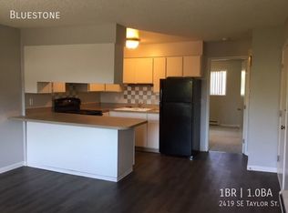 2419 SE Taylor St, Portland, OR 97214