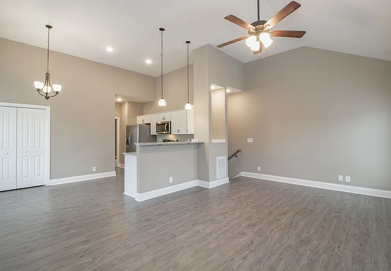 180 Dundee Dr — Photo 10