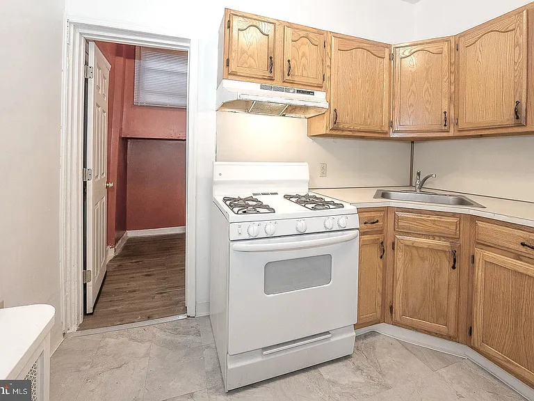 418 Harlan St — Photo 12