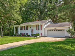 1750 Gabel Rd, Saginaw, MI 48601