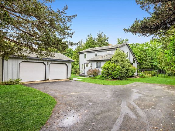 3rd image of 1770 Jacobs Ln