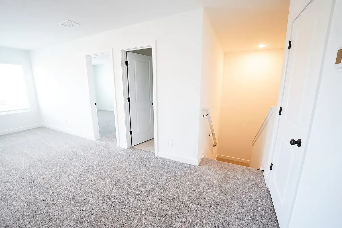 GA SAV 136 Kingswood Cir - 1 — Photo 3