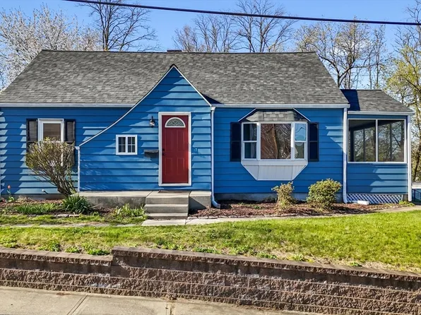 7 Oxford St, Chicopee, MA 01020