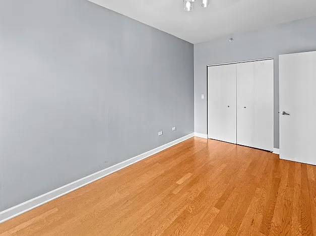 451 W Huron St #811 — Photo 13