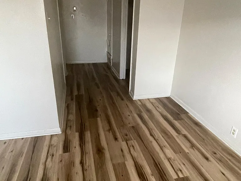 414 E Avenue A #102 — Photo 5