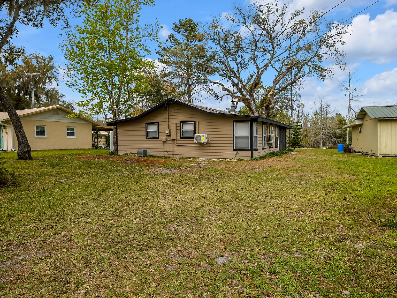 2 bed, 720 sqft, $1,600 — Photo 3
