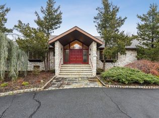 287 S Orange Ave, Livingston, NJ 07039